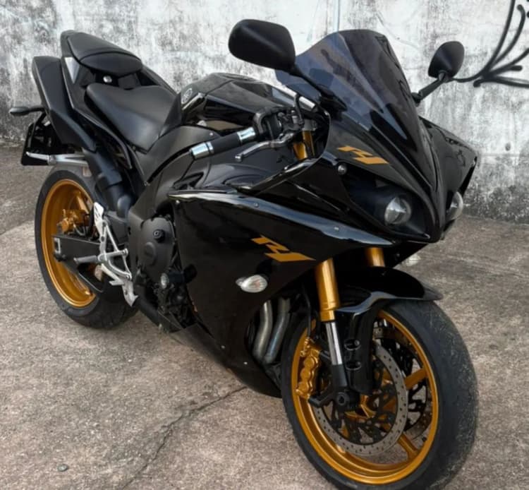 Yamara r1 /2010 