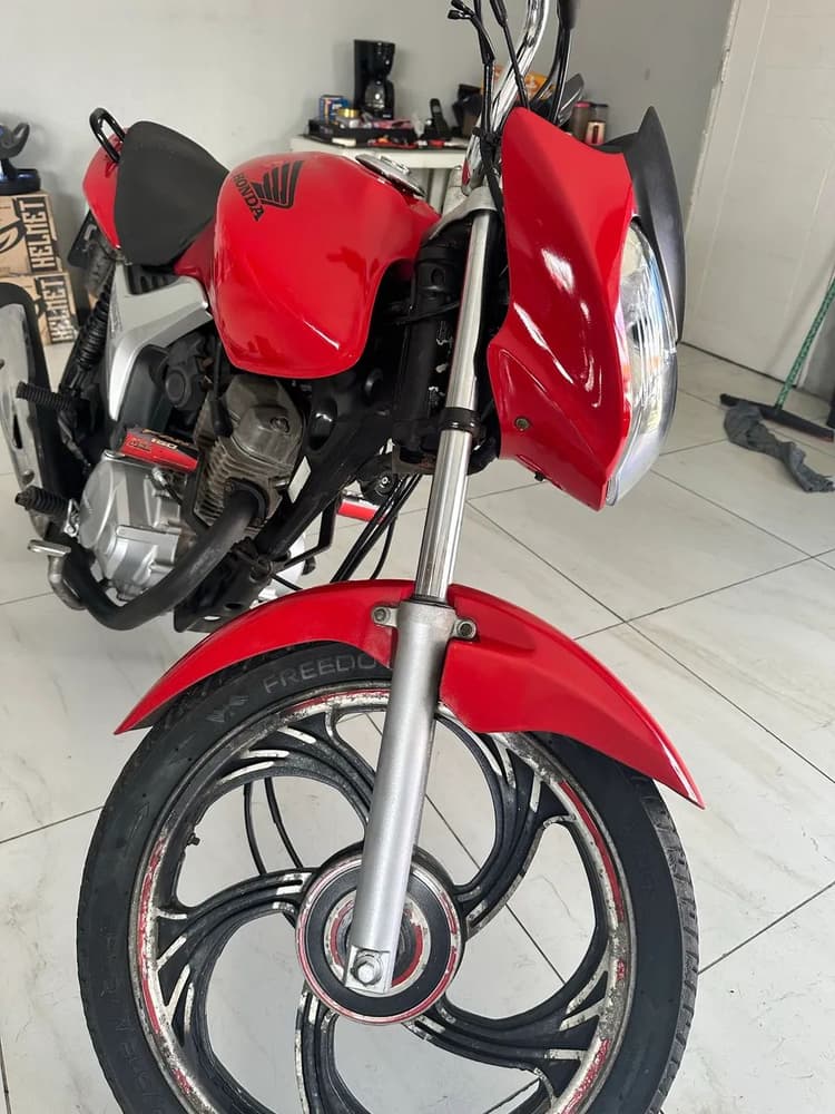 Titan 150 ES ano 2010 extra 