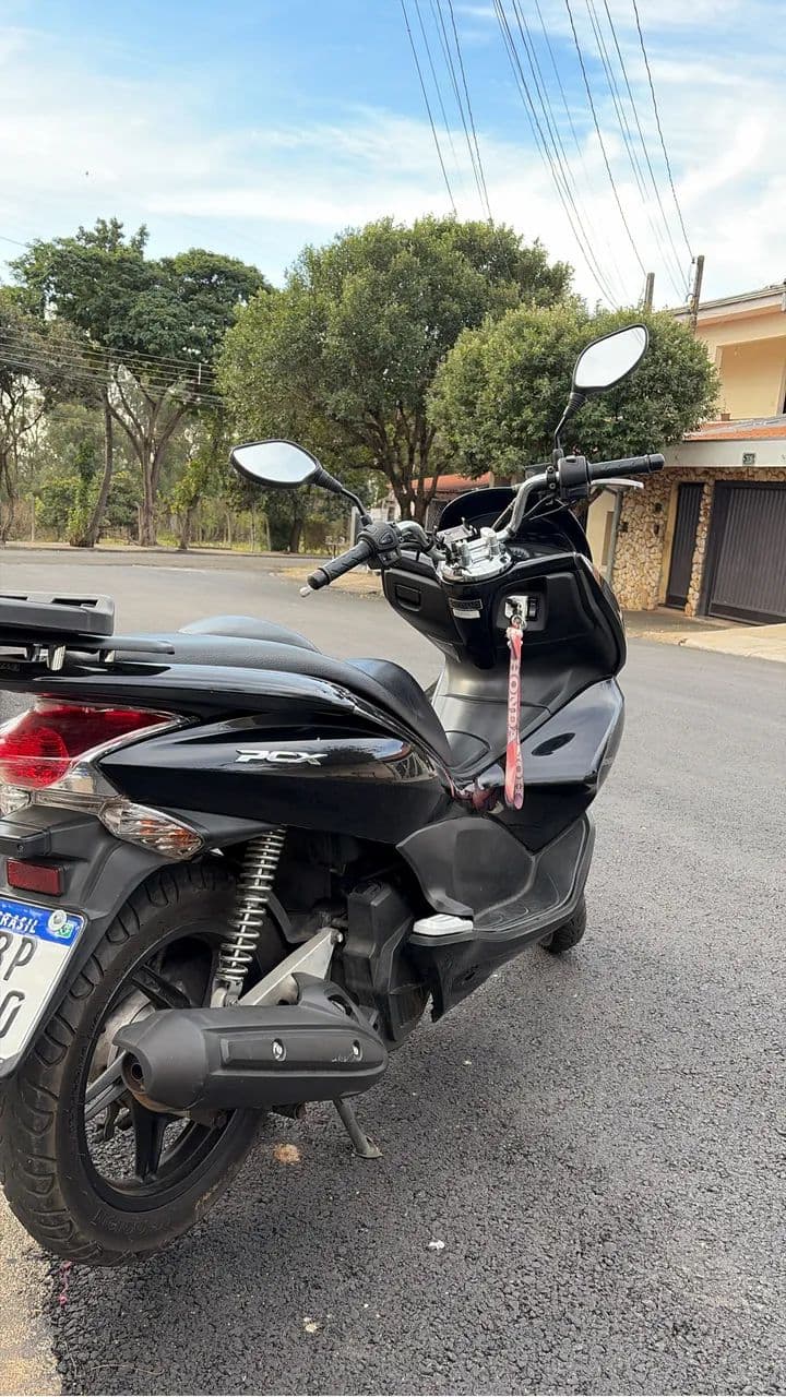 PCX 2015 PRETA