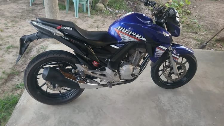 Vendo e troco pra interior 