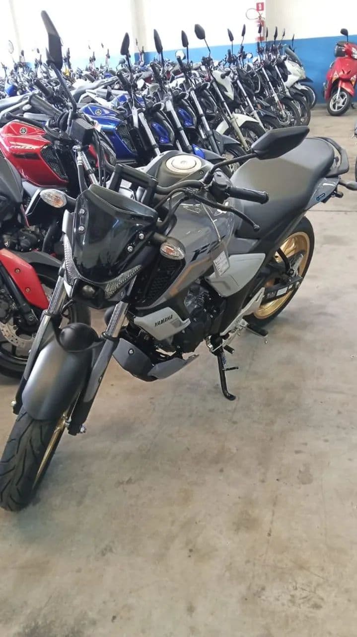 FZ15 zero km