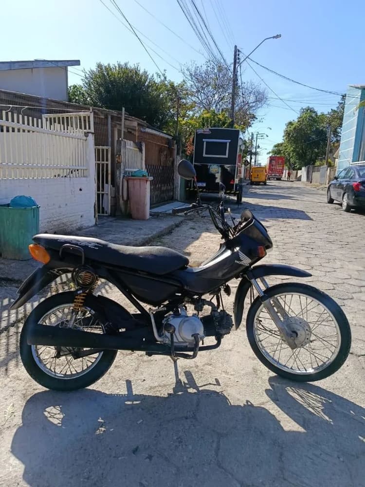 Moto pop 100