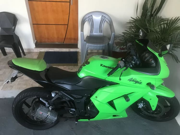 Kawasaki ninja250r 2010  
