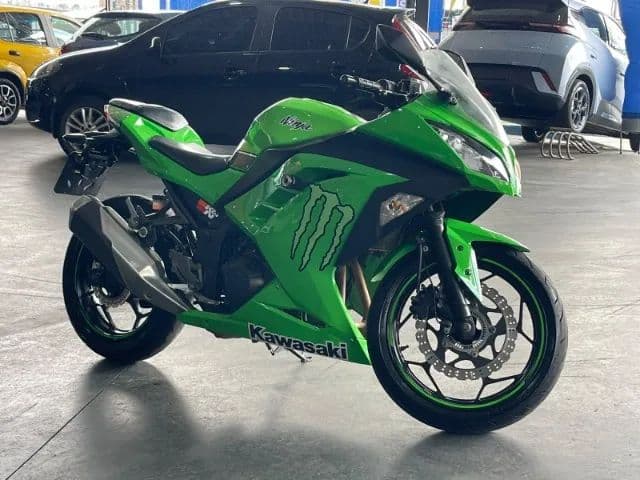 KAWASAKI NINJA 300 2013