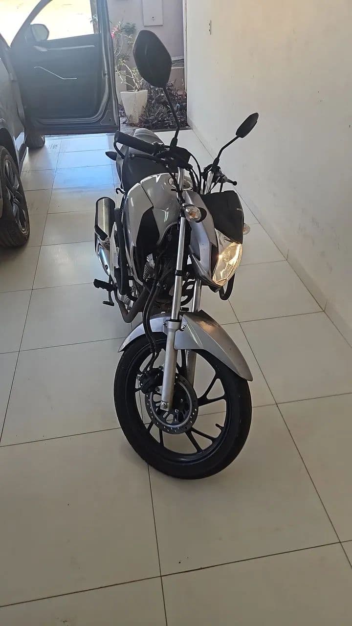 Moto CG FAN 160 Cinza 