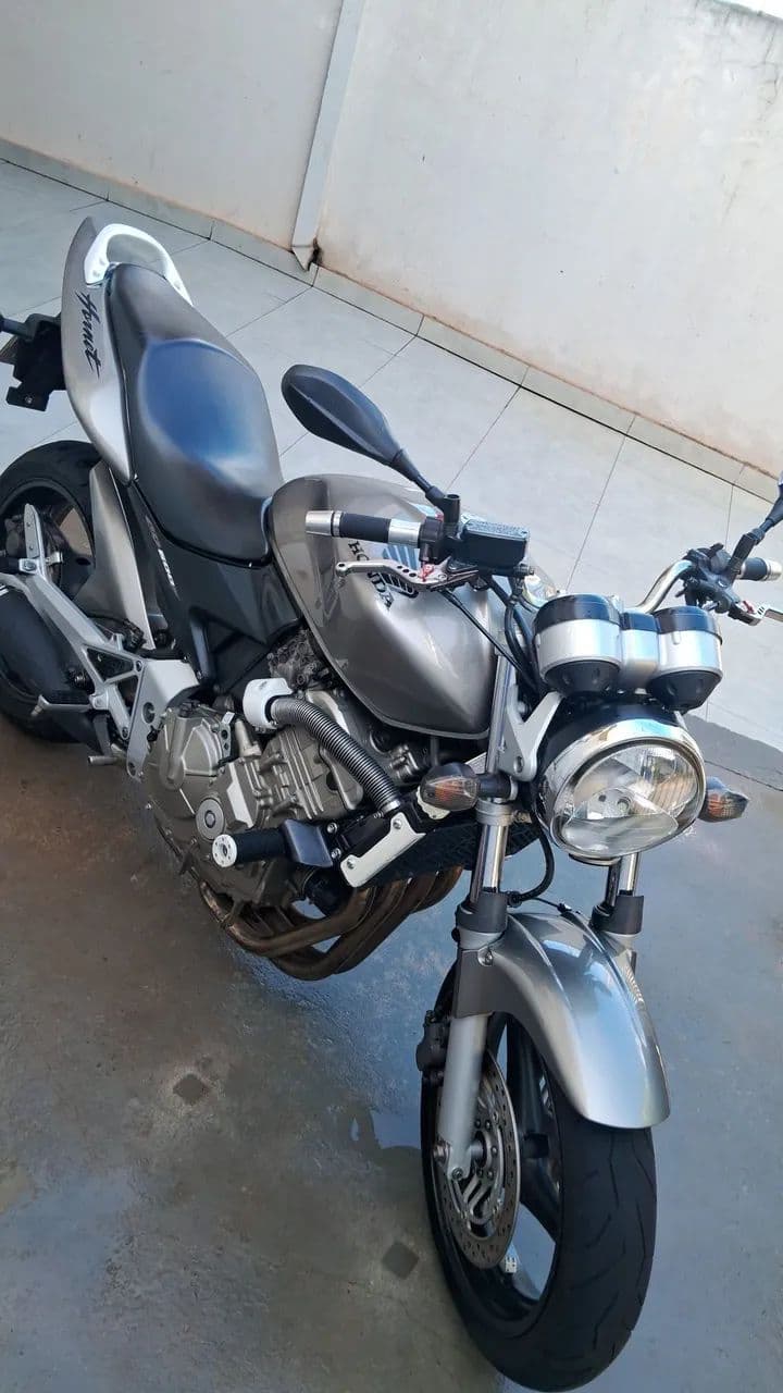 Hornet 600 