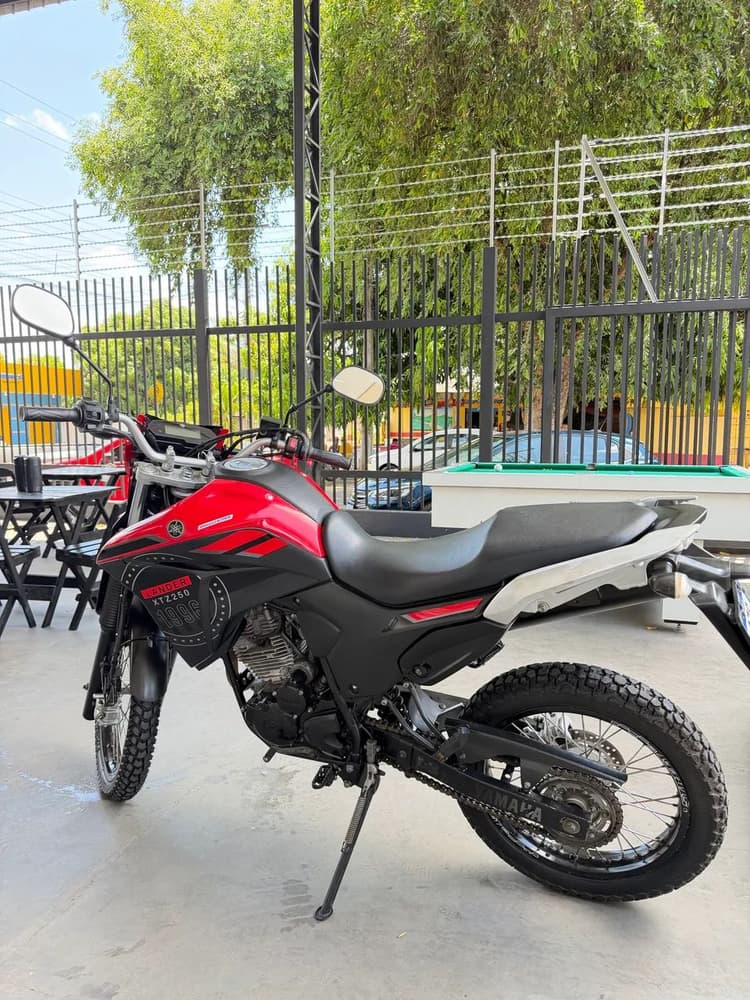 Lander 250cc Em dias ponto de cartório 