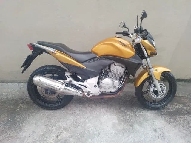 CB 300 R   2012