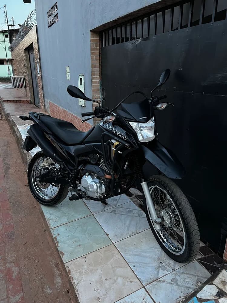 Moto a venda