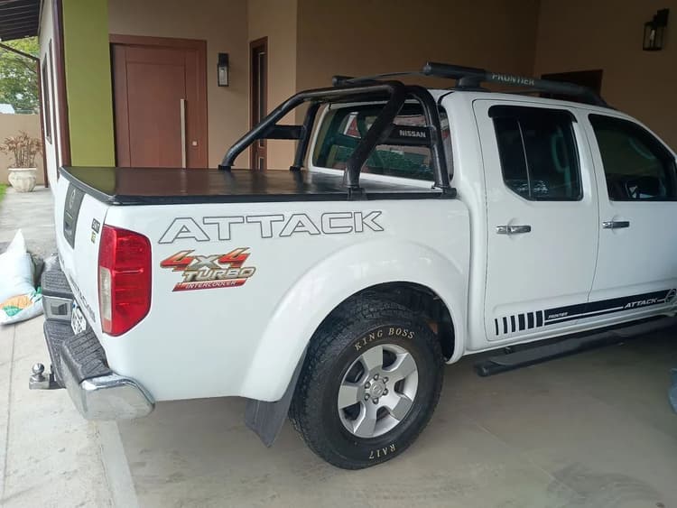 Nissan Frontier LE Attack CD 4X4 2.5 TB Die.aut 2013