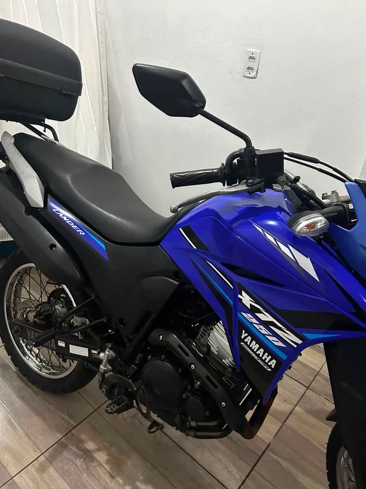 Lander xtz baixa km estado de nova