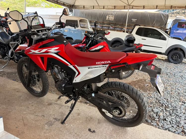 Moto  tornado 300