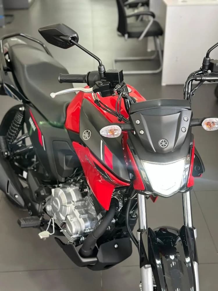 FACTOR 150 FLEX 2026, EMPLACAMENTO E CAPACETE
