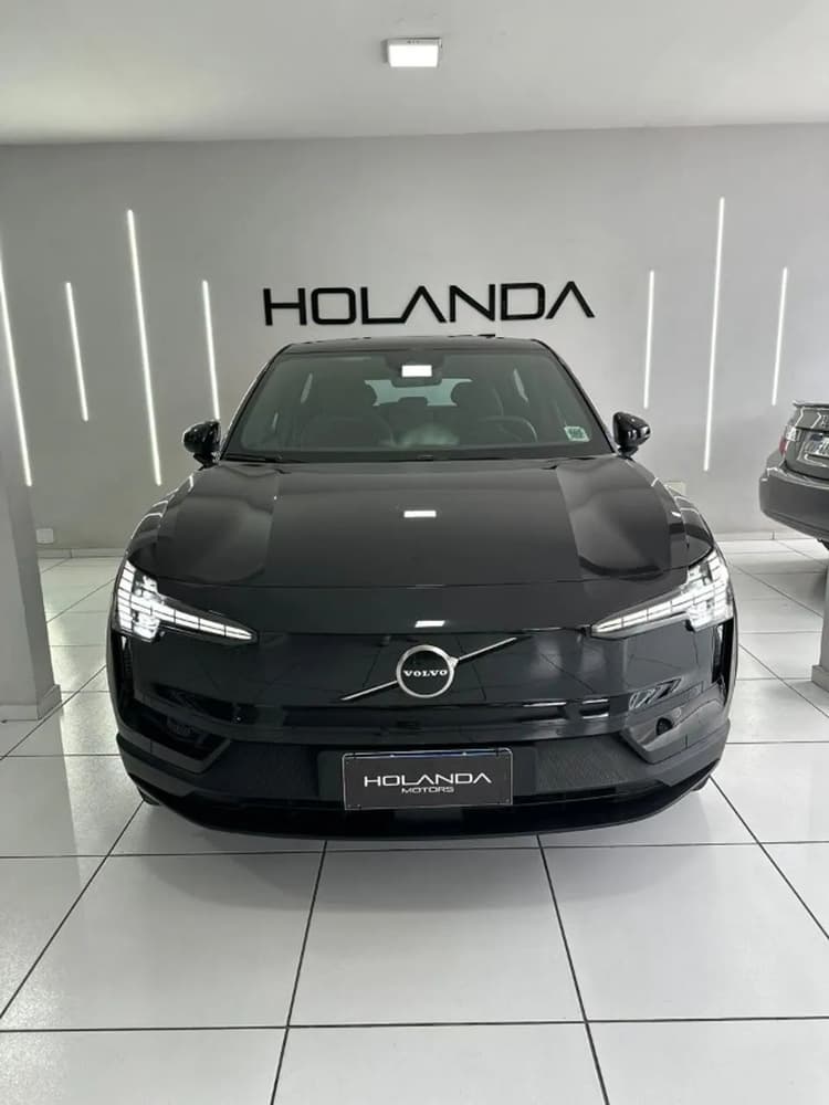 Volvo EX30 E60 Plus (elétrico) 2024