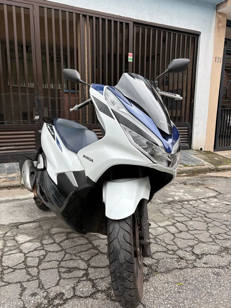Vende - se PCX