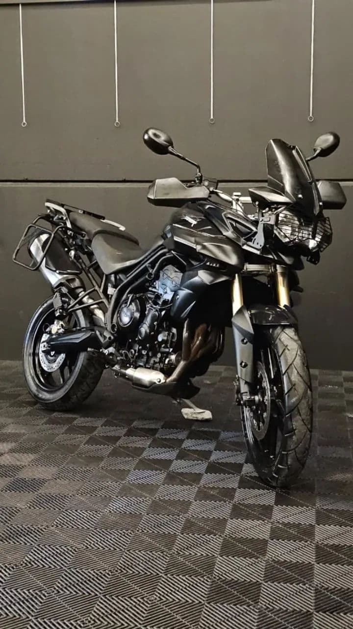 Tiger 800 2015 Preta