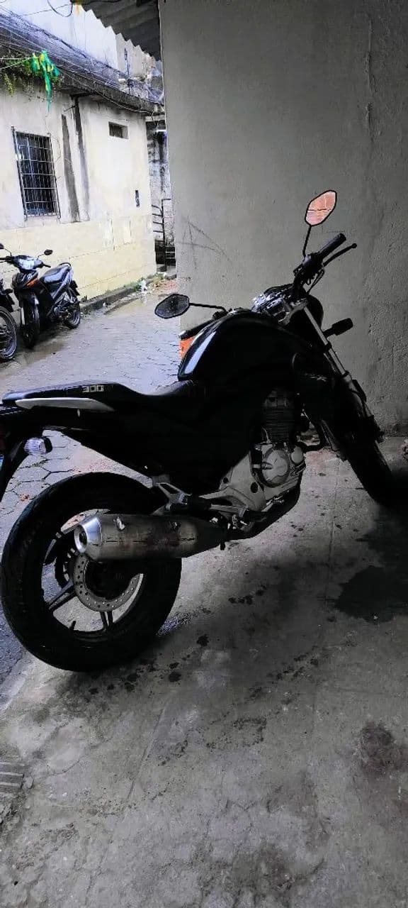 Moto cb300r 2014
