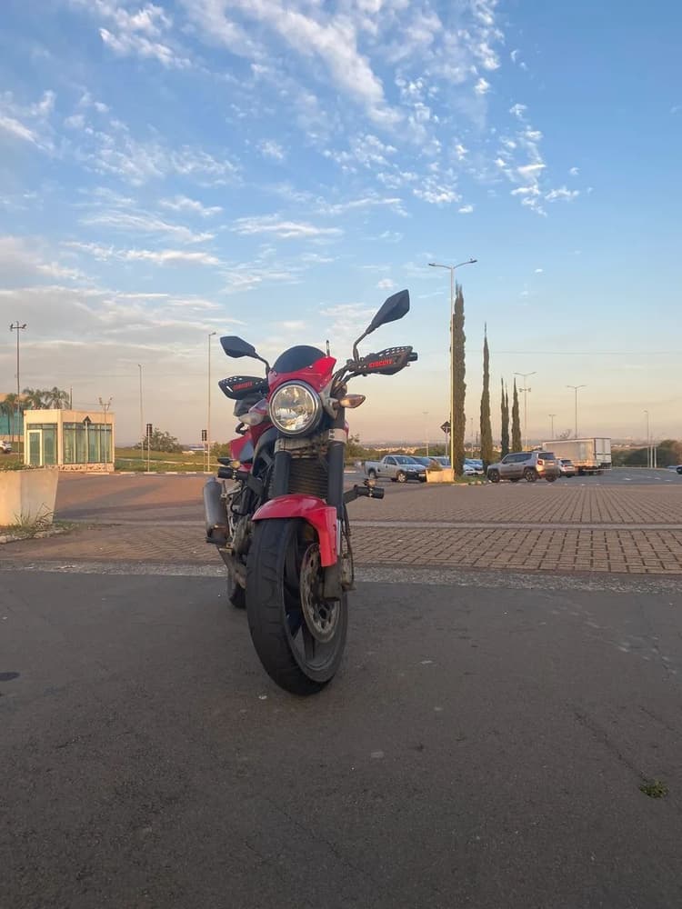 Vendo comet GT250 vermelha