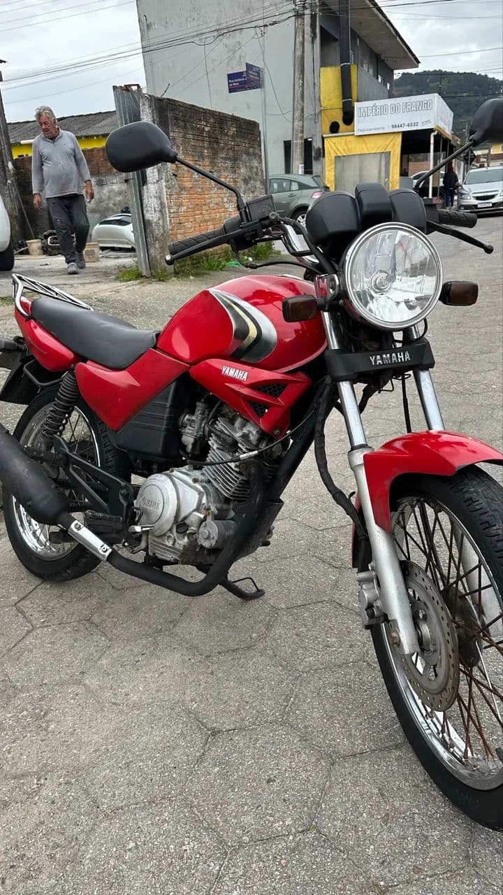 YBR LINDA 2005 completa 