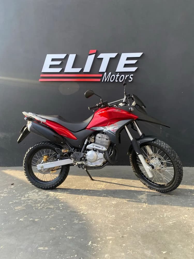 XRE 300 MUITO NOVA!!