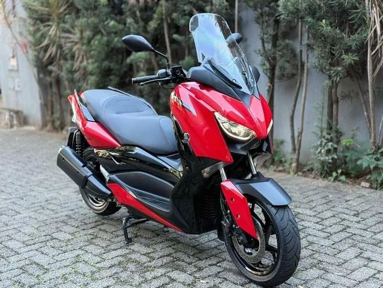 YAMAHA XMAX 2024