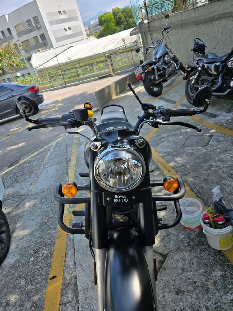 Classic 350 black