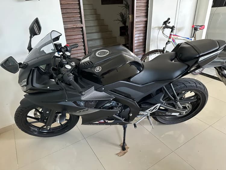 Moto R15