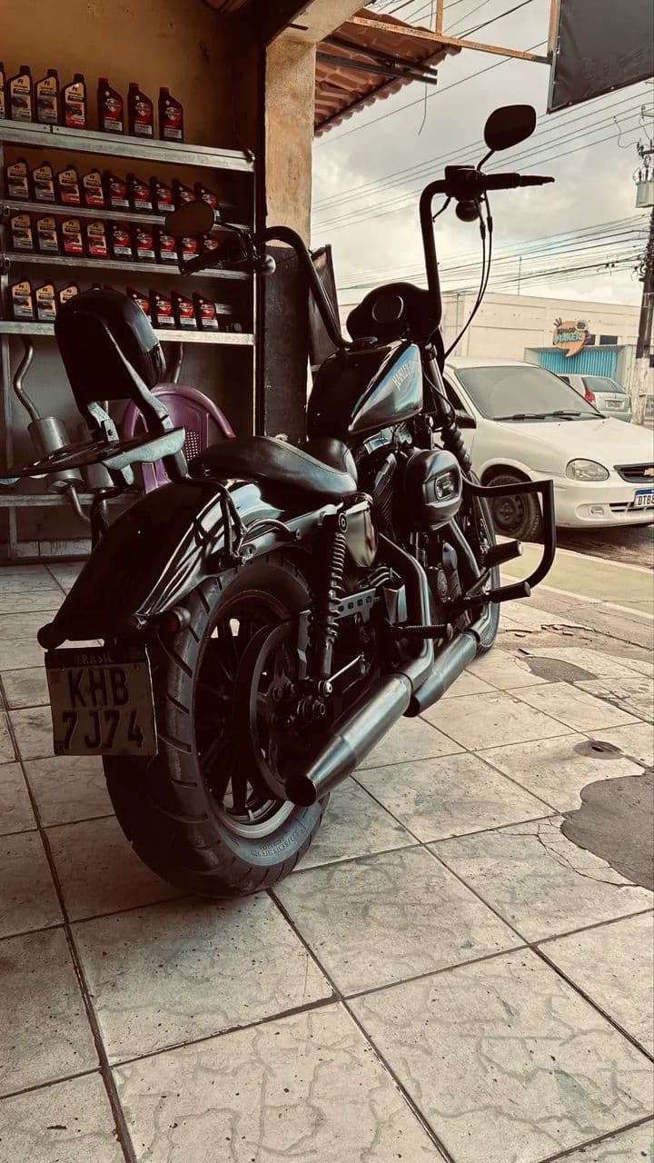Harley Davidson sportster 883r 