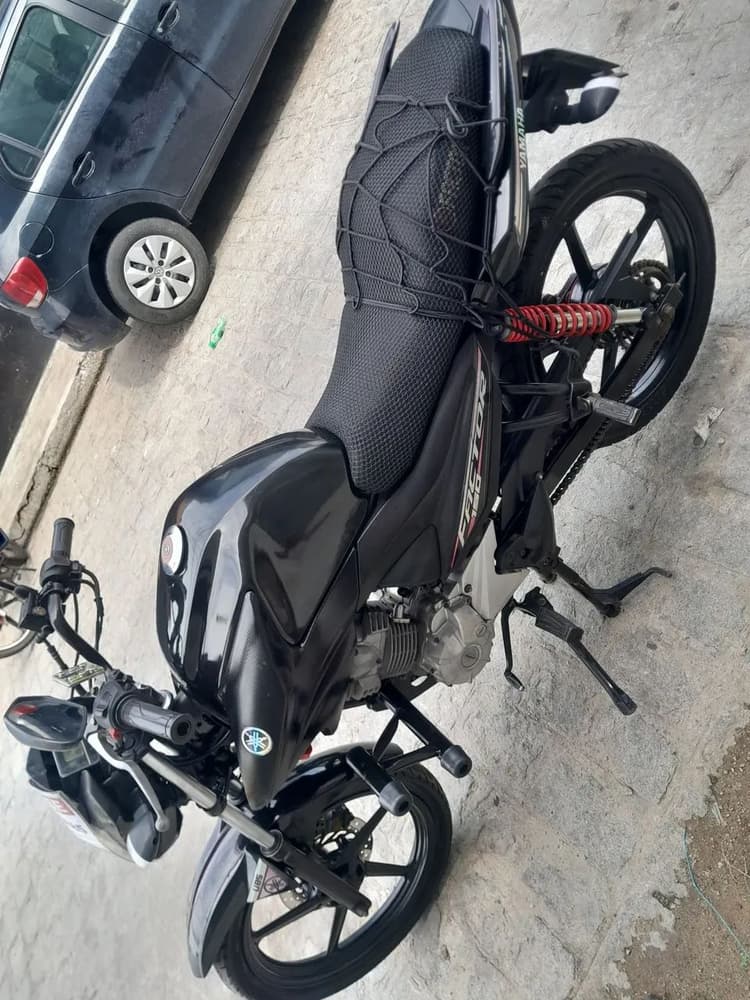 Vendo moto factor150 2017/ 12mil