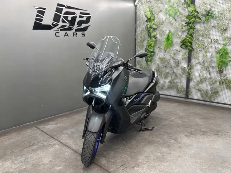 Yamaha XMAX 300 CONNECTED 