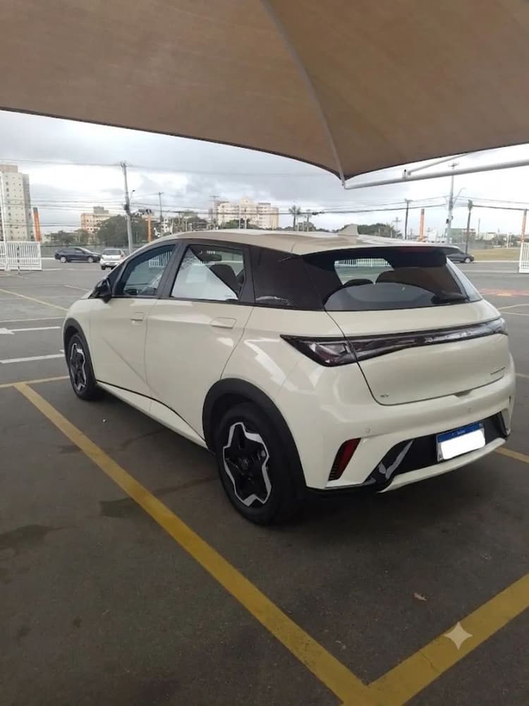 BYD Dolphin EV (Elétrico) 2026