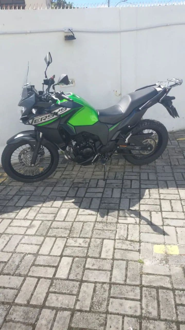 Versys muito nova