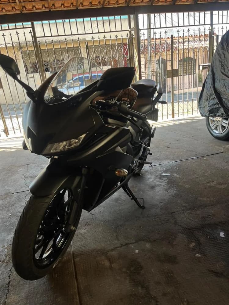 Yamaha r15