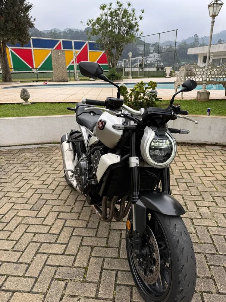 Cb1000r 
