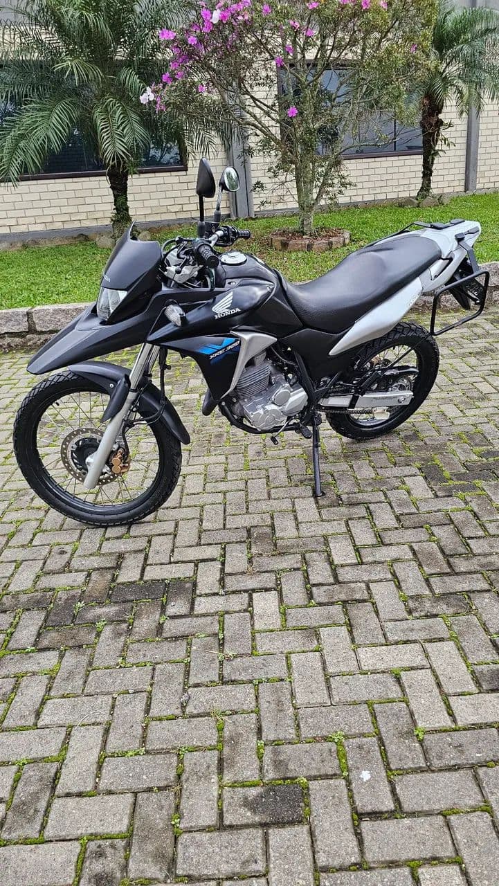 Xre 300 2015 bem nova revisada 