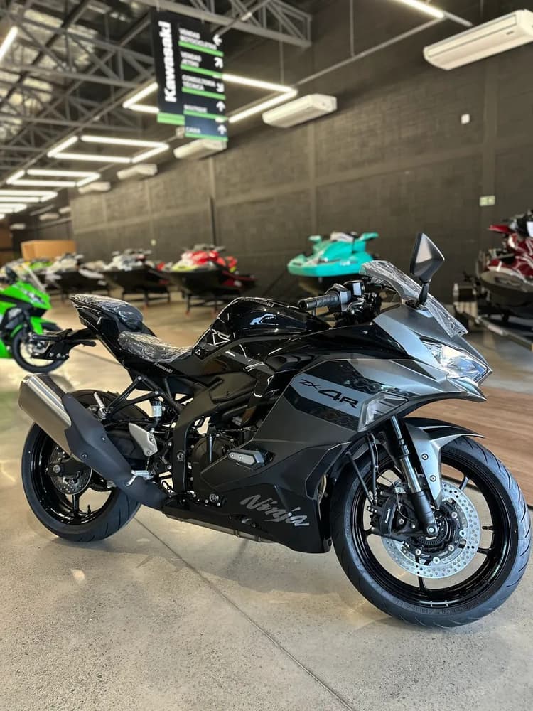 NINJA ZX-4R 