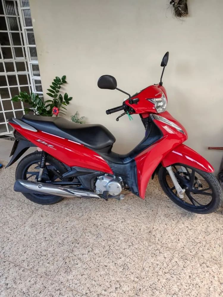 Biz vermelha 125