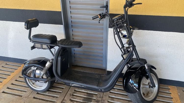 Scooter eletrica citycoco ION 3000w para arrumar 