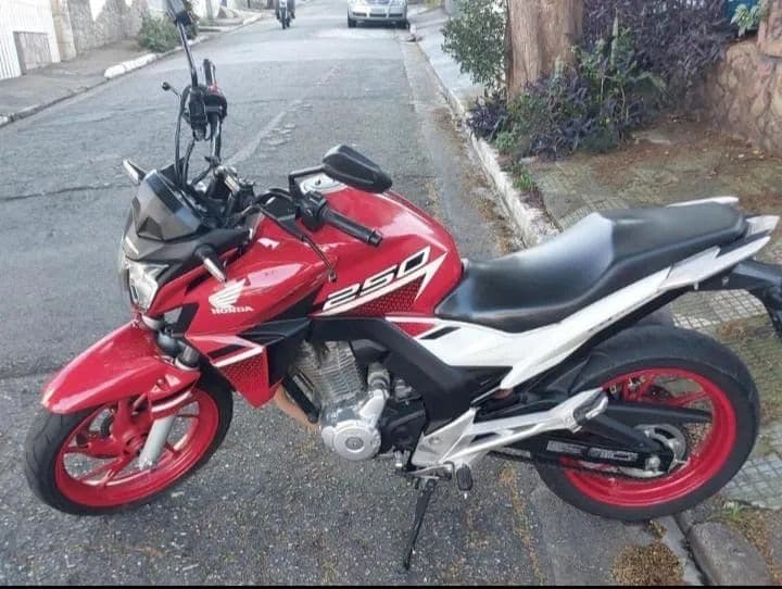 CB TWISTER 250 