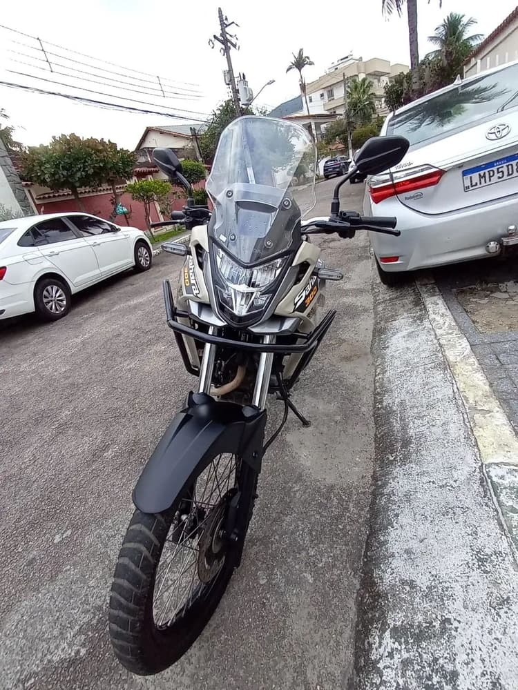Sahara 300 ADV 