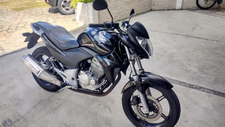 Cb 300 r 2013