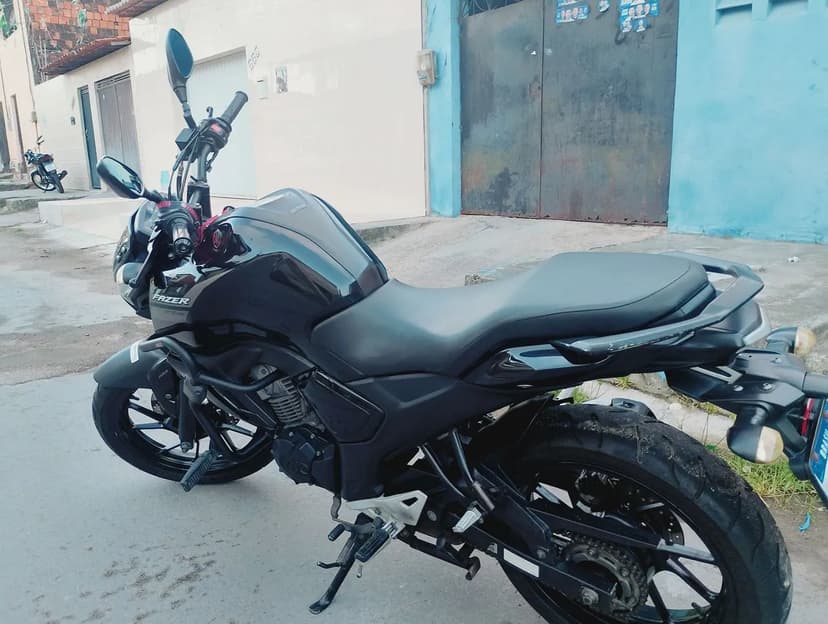 Fz15 top
