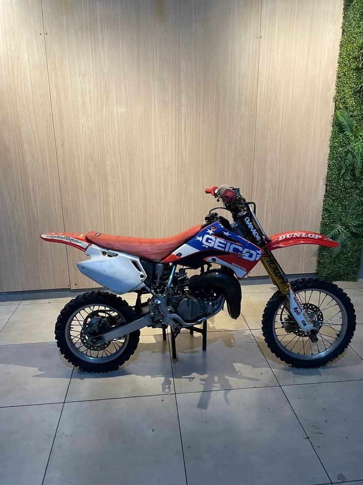 Cr85cc 2t 2004 
