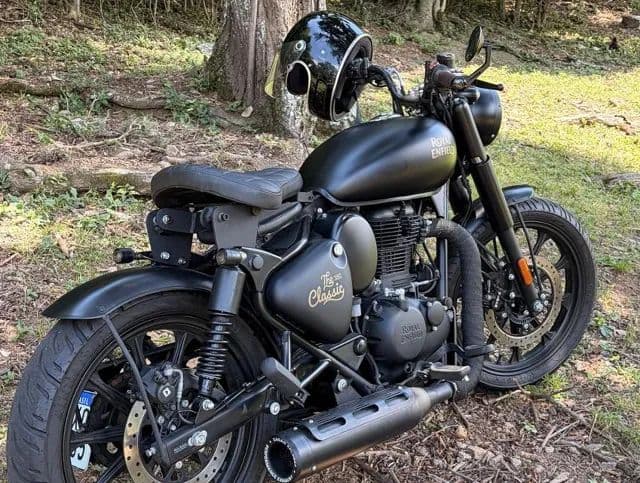 ROYAL ENFIELD CLASSIC 350 Customizada