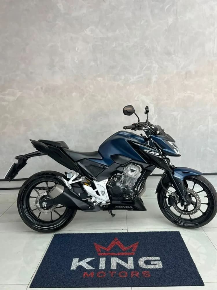 CB 300F