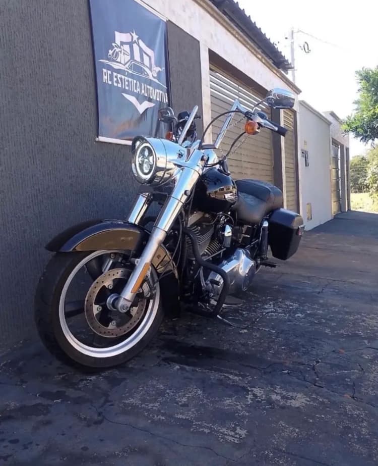 Harley Davidson Dyna Switchback