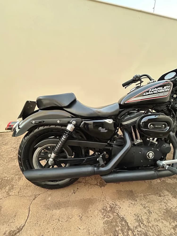883 R Harley Davidson 