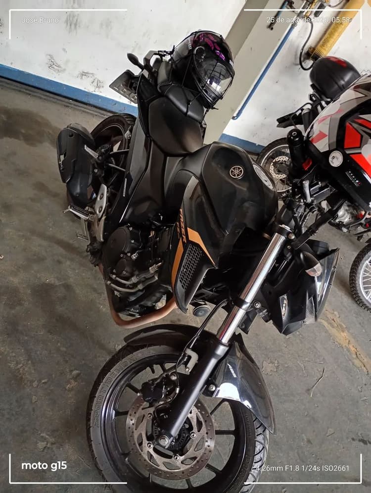 Moto fazer 