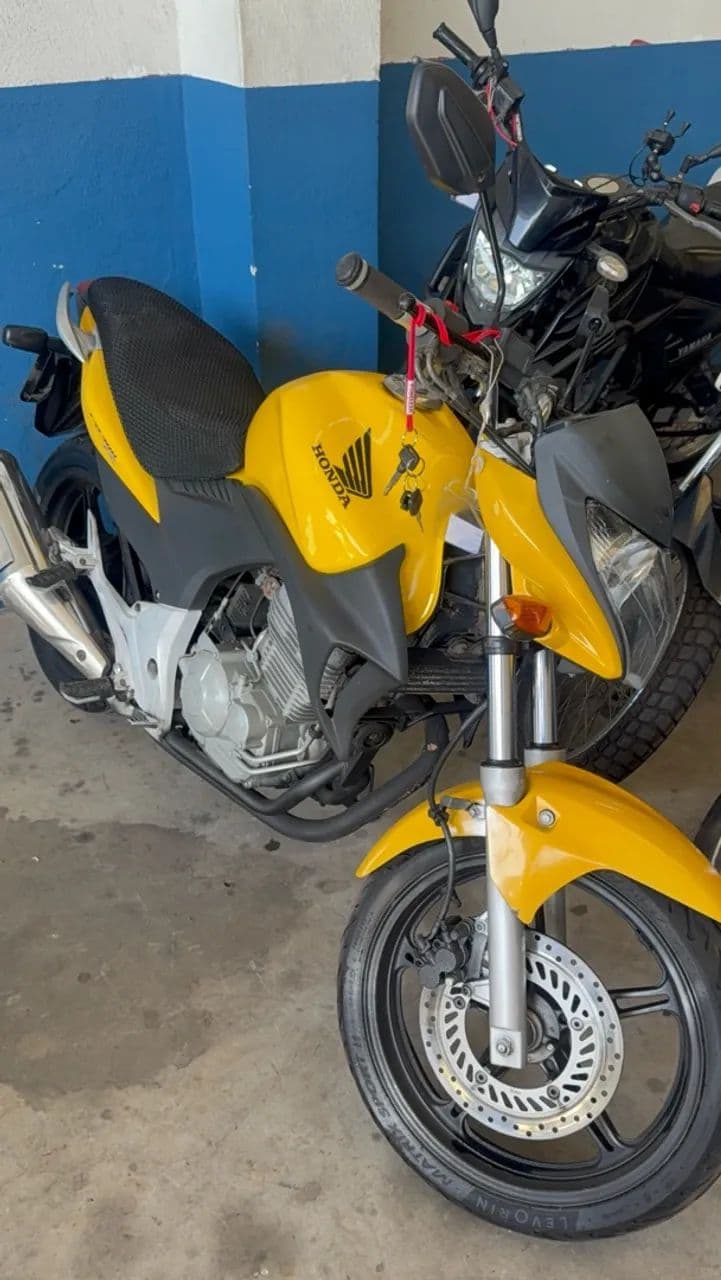HONDA CB300R  2010 