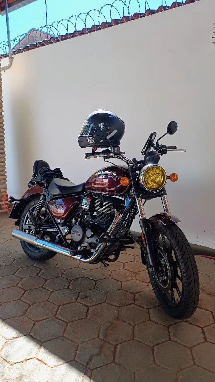 Meteor 350 Stellar Red